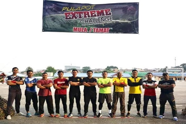 ANGGOTA pasukan JPJ Kuala Lumpur bergambar selepas Kejohanan Pulapot Extreme Challenge bertempat di Kor Polis Tentera Diraja, Jalan Genting Klang, Setapak, Kuala Lumpur baru-baru ini.