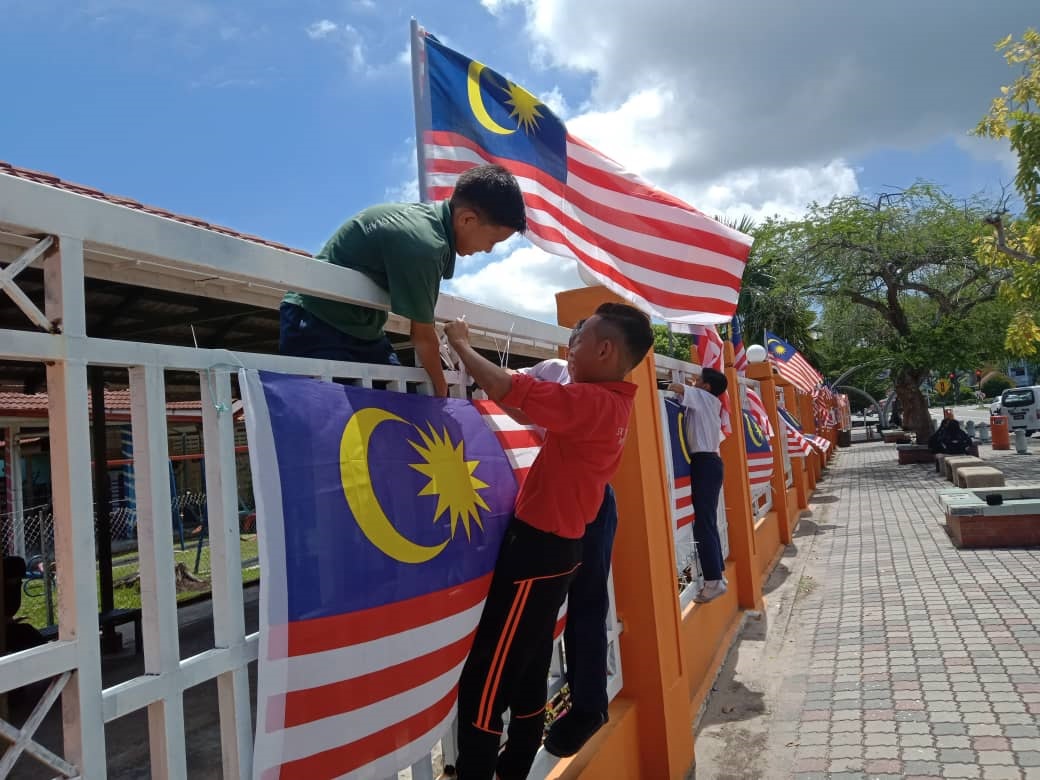 KIBAR BENDERA