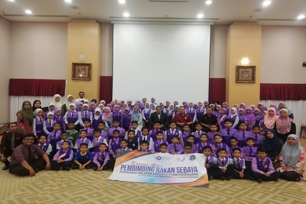 PARA peserta Kursus Asas PRS Peringkat Wilayah Persekutuan Putrajaya 2019 bergambar beramai-ramai di Dewan Syeikh Daud Al- Fathoni, Masjid Tuanku Mizan Zainal Abidin, Putrajaya baru-baru ini.