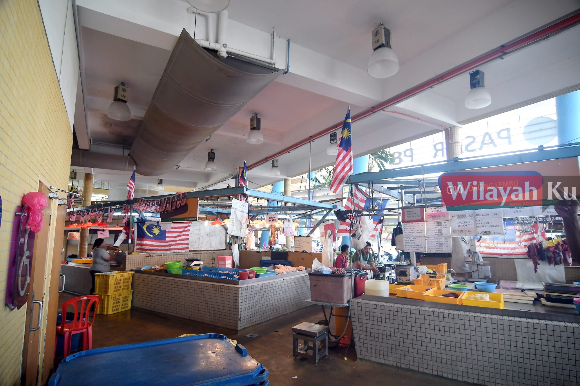 DUA lot sewaan gerai dibuka di Pasar Awam Presint 8, Putrajaya.